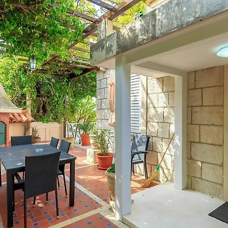 Guest house Dube
