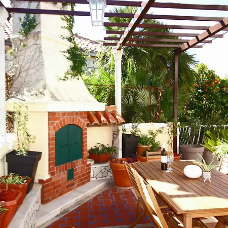 Pensjonat Dube Apartment, 100m