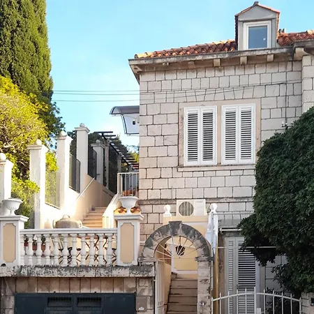 Dube Apartment, 100m Penzion