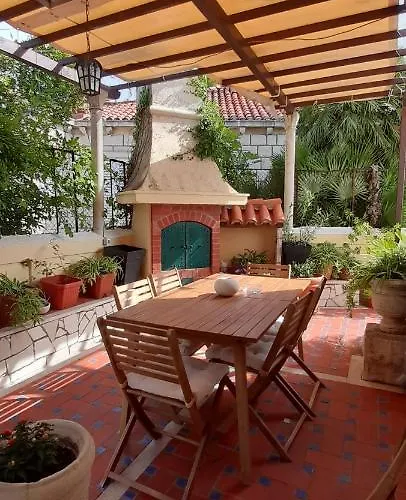 Pensjonat Dube Apartment, 100m 4*