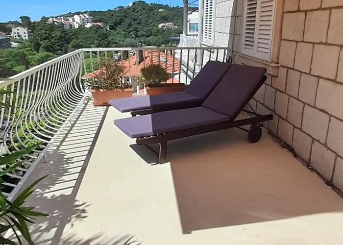 Dube Apartment, 100m